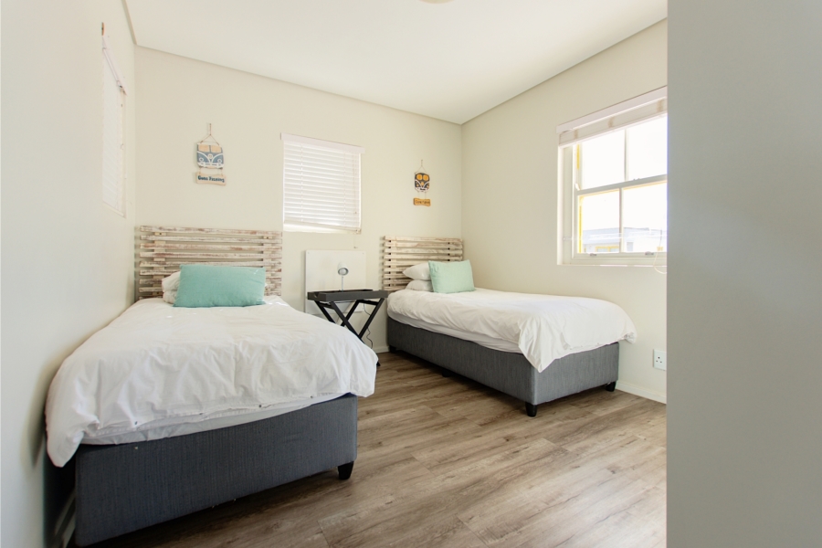 6 Bedroom Property for Sale in Mykonos Western Cape